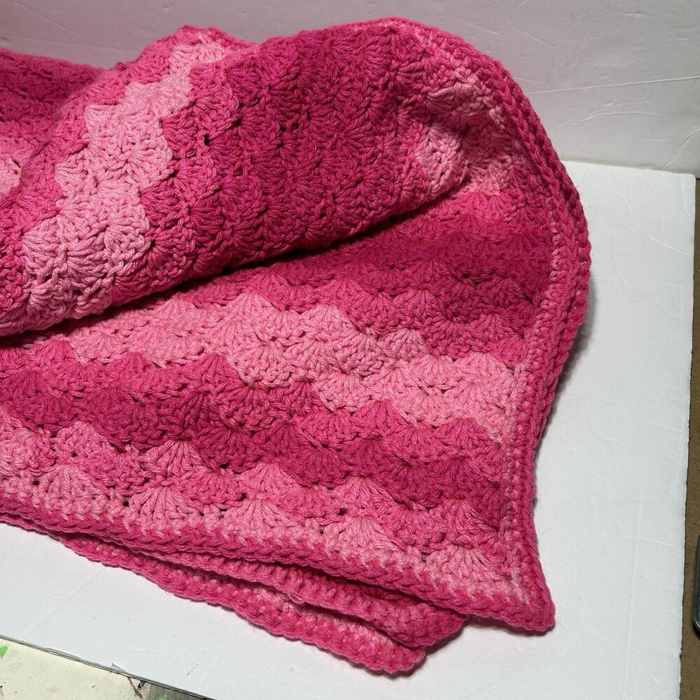 Handmade Afghan Crochet Throw Lap Blanket Striped Pink Scallop Design - Picture 2 of 3
